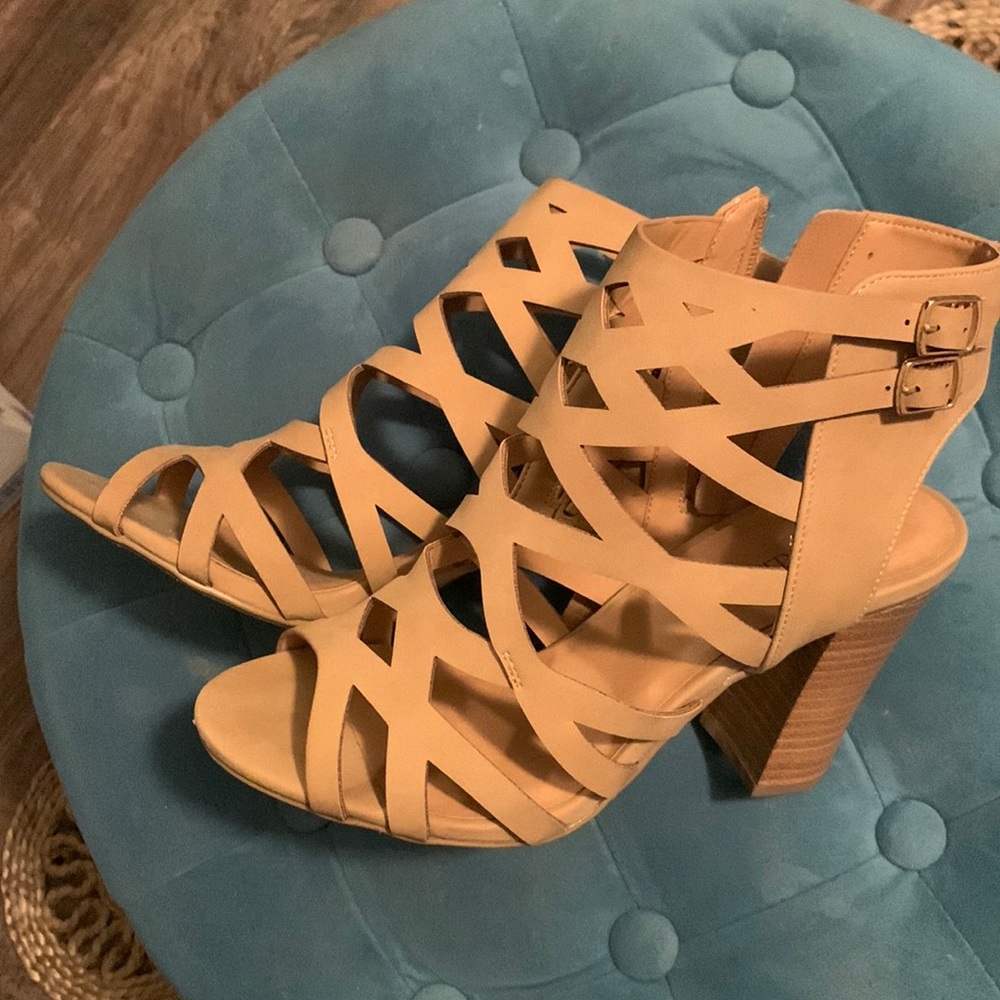 Marco republic brand women’s 8.5 tan shoes new